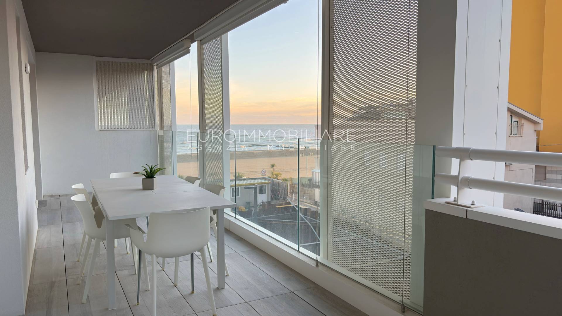 2025112895941-25